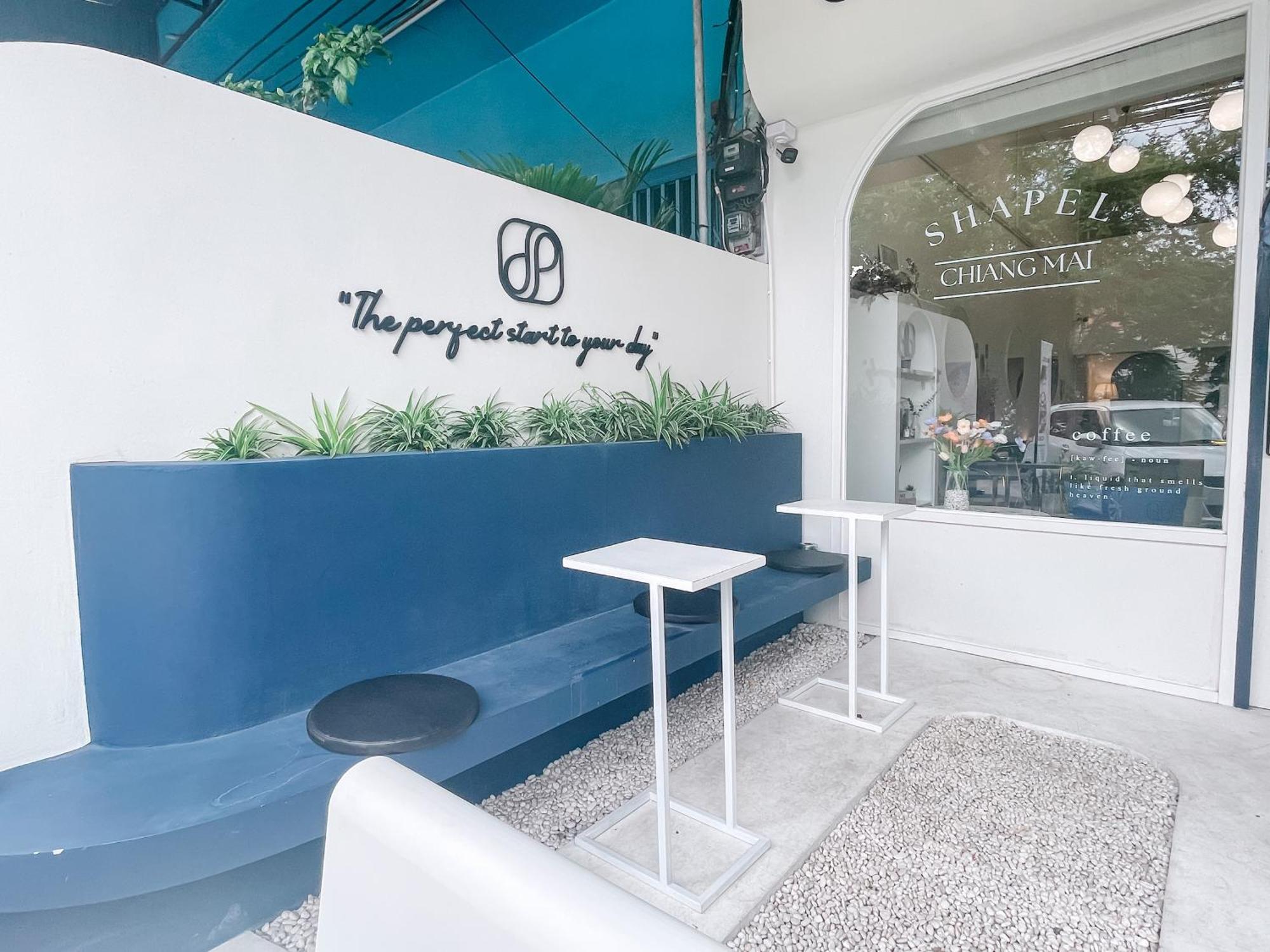 Shapel And Cafe אכסניה